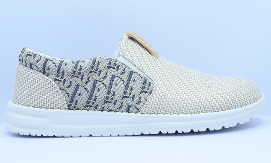 Zapatos para hombres de estilo de caminar de tamaño grande para uso diario de Jinjiang