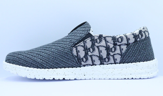 Zapatos para hombres de estilo de caminar de tamaño grande para uso diario de Jinjiang