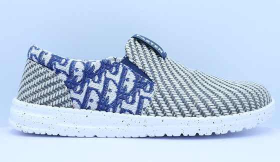 Zapatos para hombres de estilo de caminar de tamaño grande para uso diario de Jinjiang