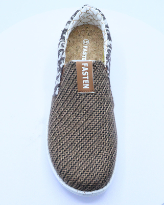 Zapatos para hombres de estilo de caminar de tamaño grande para uso diario de Jinjiang