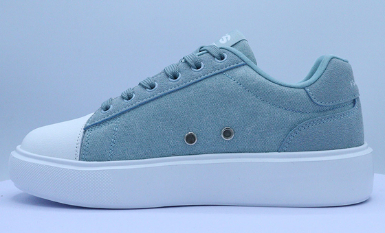 Sapatos de lona de moda para mujeres con características de uso resistentes y ligeros para la primavera y el otoño