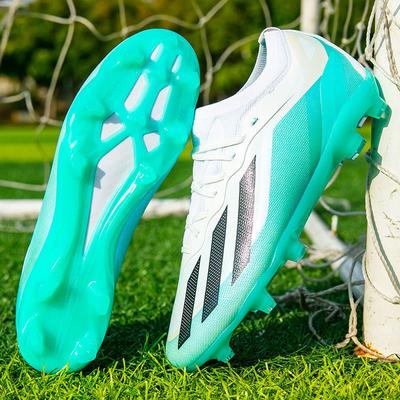 Al por mayor Calzado de fútbol de punta baja para niños AG Long Spikes Copa del Mundo TF Broken Spikes Calzado de entrenamiento de competición de hierba