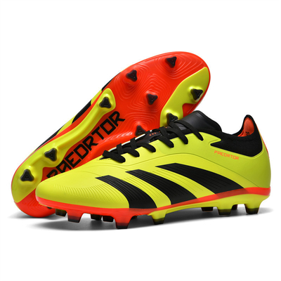 Obtenga la combinación perfecta de comodidad y rendimiento con zapatos de fútbol