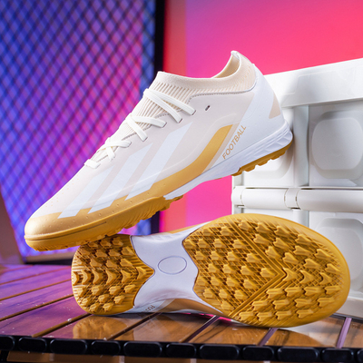 Zapatos de fútbol para estudiantes con talones largos y cortos de diseño único