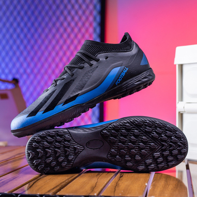 Zapatos de fútbol para estudiantes con talones largos y cortos de diseño único