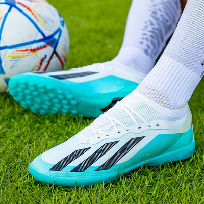 Zapatos de fútbol para estudiantes con talones largos y cortos de diseño único