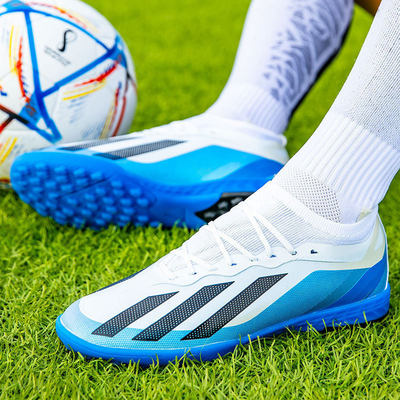 Zapatos de fútbol para estudiantes con talones largos y cortos de diseño único