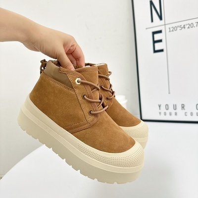 Invierno Piel de vaca Lana cálida Botas de nieve de suela gruesa Impermeables Antiderrapante Botas cortas a tres aguas con correas para mujeres