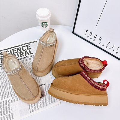 Estilo étnico Botas de nieve de suela gruesa para mujeres Invierno Nueva piel Ropa exterior de una pieza Sapatillas de piel