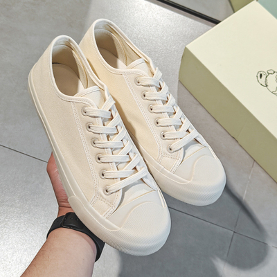 2024 Verano Nuevo Blanco Lechoso Calzado de lona transpirable Calzado de hombre Calzado blanco con todas las combinaciones Calzado moderno Calzado casual Calzado de hombre