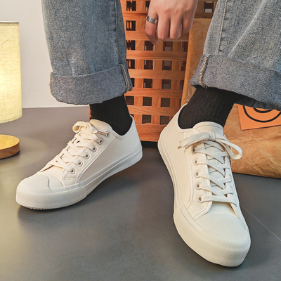 2024 Verano Nuevo Blanco Lechoso Calzado de lona transpirable Calzado de hombre Calzado blanco con todas las combinaciones Calzado moderno Calzado casual Calzado de hombre