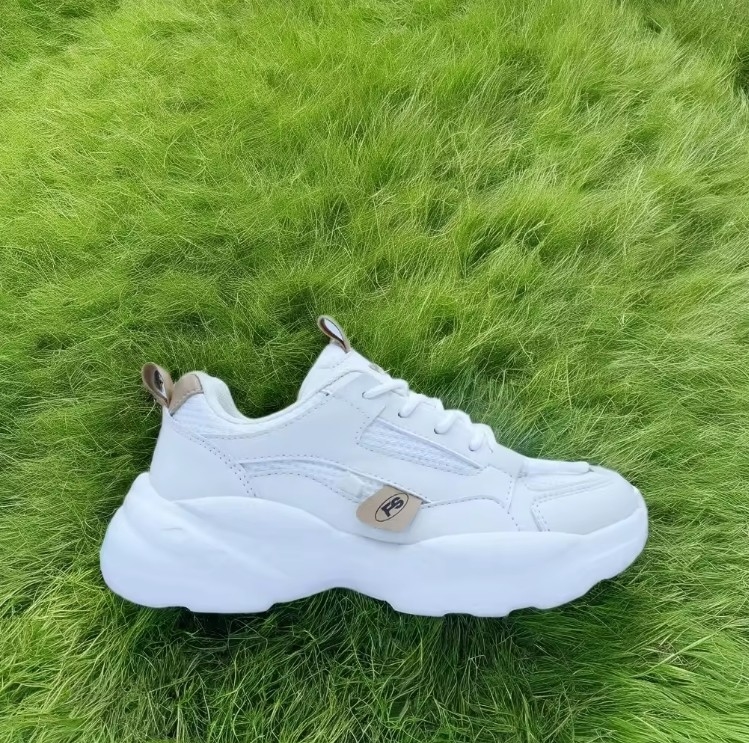 zapatillas de deporte personalizadas para mujeres para uso diario al aire libre peso ligero almohadilla antideslizante para primavera y otoño