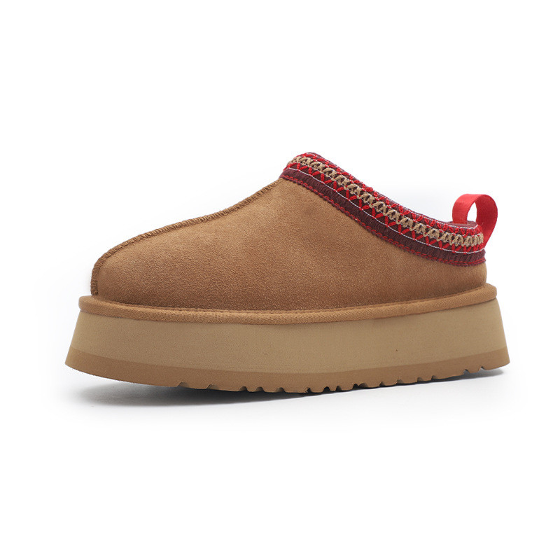 Estilo étnico Botas de nieve de suela gruesa para mujeres Invierno Nueva piel Ropa exterior de una pieza Sapatillas de piel